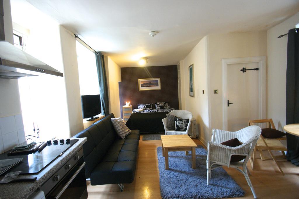 Royal Mile Group Apartments Эдинбург Номер фото