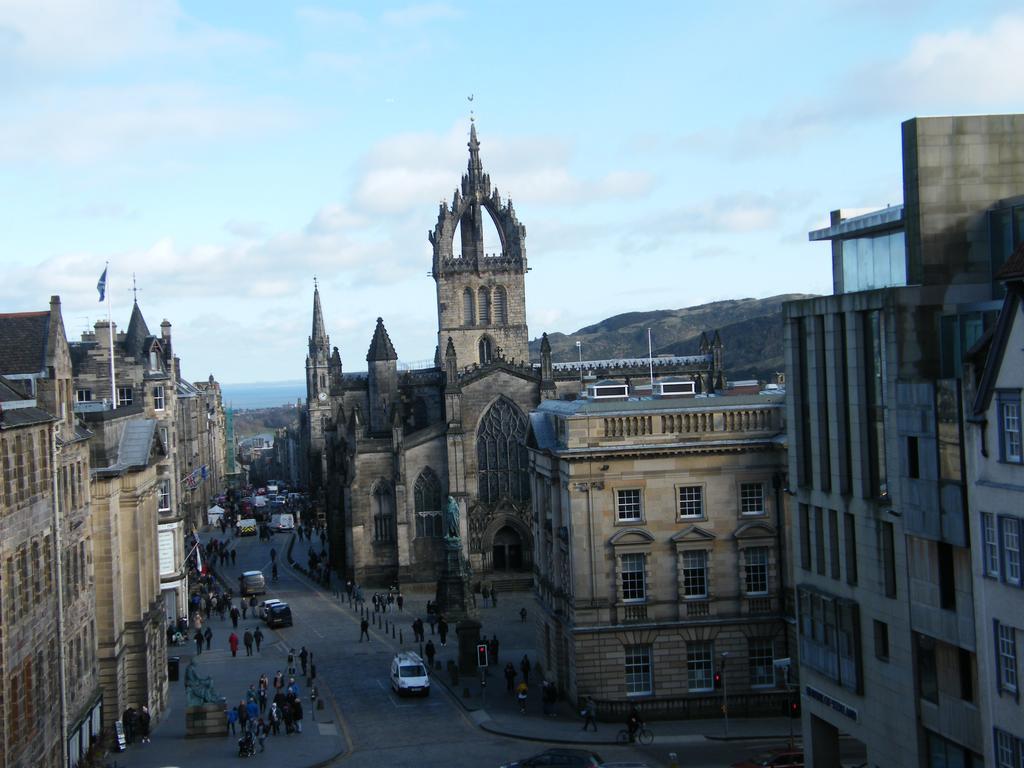 Royal Mile Group Apartments Эдинбург Номер фото